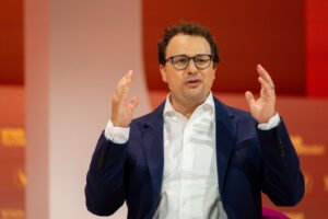 Governo dos EUA Proíbe o Fable 5 da Anthropic: Entenda o Caso e o Impacto para Investidores