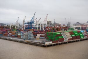 China Bate Recorde de Exportações Enquanto Europa Encolhe: Onde Estão as Oportunidades?