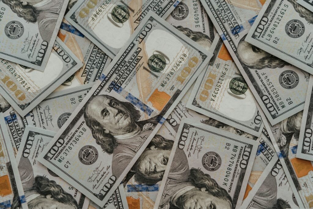 Kevin Warsh e o dólar americano: possível impacto no Fed e na Selic em 2026